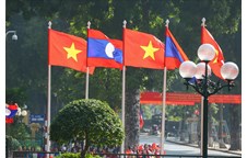 Thư chúc mừng của Hiệu trưởng gửi các em lưu học sinh Lào nhân dịp kỷ niệm 46 năm Quốc khánh Nước Cộng hoà Dân chủ nhân dân Lào