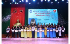 Trường Đại học Vinh tuyên dương 98 nữ sinh tiêu biểu trong Tháng Thanh niên 2019